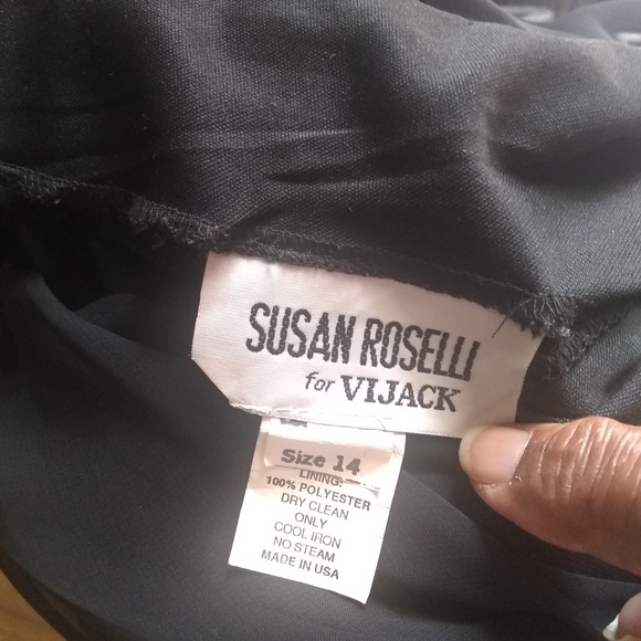 Dress - Picture 6 of 6